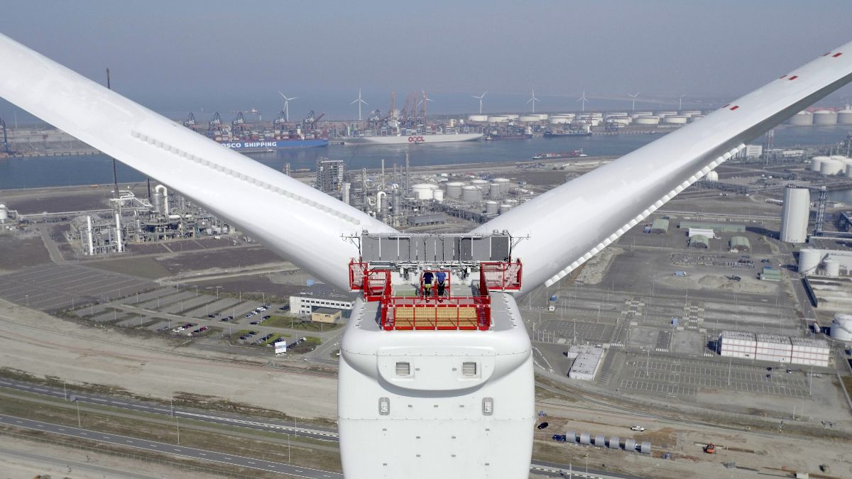 Колосалните 14 MW за най-голямата вятърна турбина в света