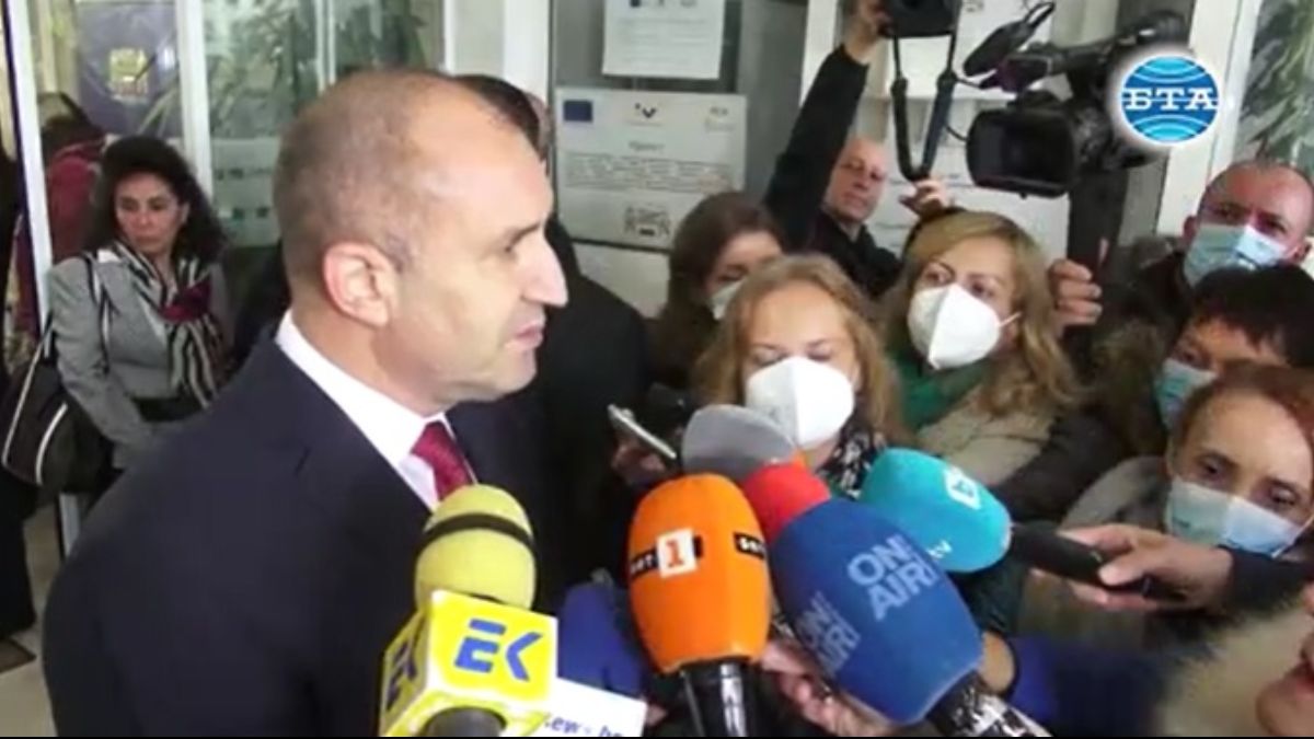 Опоненти има, но има ли идеи за хората?